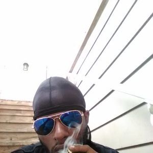 Meet your Posher, Leon